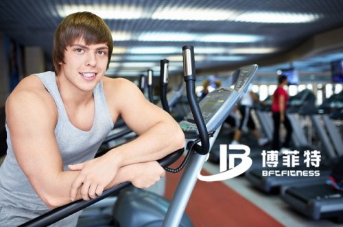 健身應(yīng)該選擇多大的跑步機(jī) 跑步機(jī)